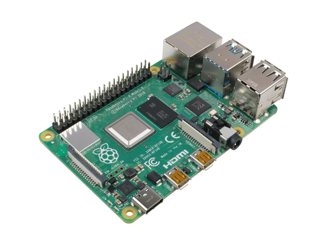 Raspberry Pi 4 Model B 2GB + Case