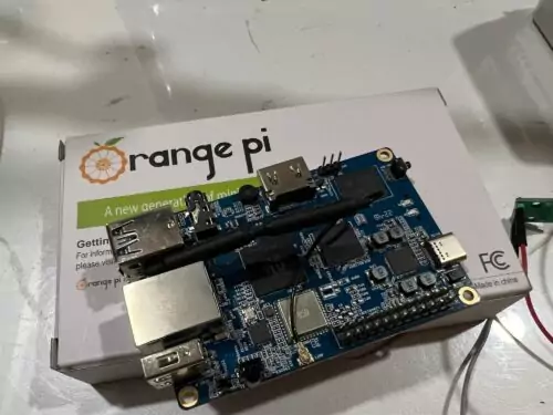 Orange Pi 3 LTS 2GB de Ram, 8GB eMMC c/ Wifi + Bluetooth photo review